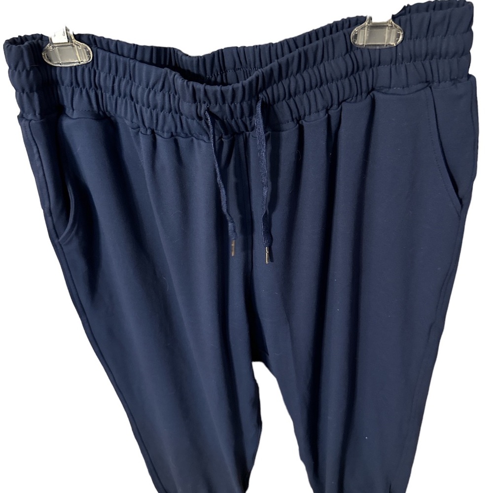 NWOT we 1 fit navy joggers with pockets cuffed at bottom drawstring size xxl